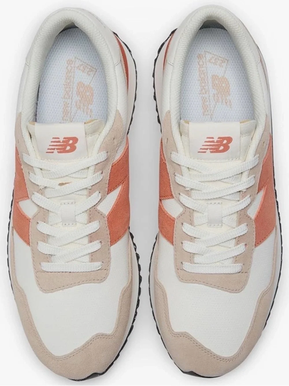 New Balance  Heritage Runners sneakers Sz 7 gym trails running outdoor